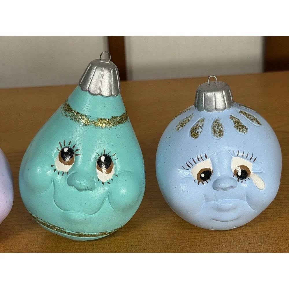 N/A anthropomorphic christmas